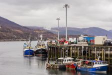 Il porto peschereccio di Ullapool, cittadina di 1400 abitanti sul Loch Broom.