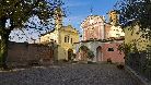 Barolo. Piazza Falletti, antistante il castello.