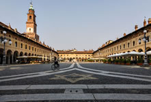 Vigevano, Piazza Ducale