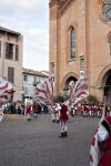 Sbandieratori in Piazza del Duomo